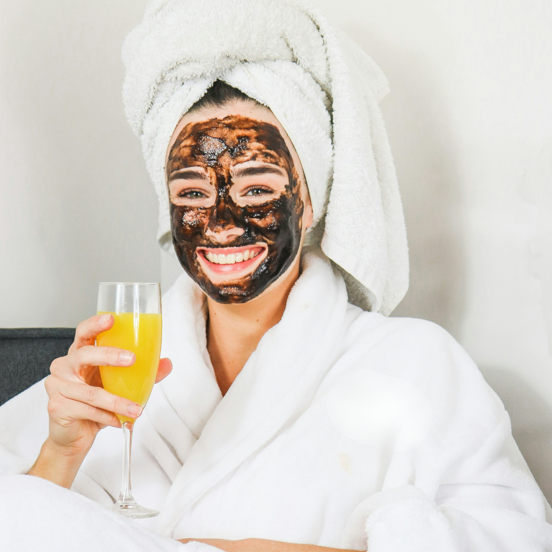 Evde Cilt Bakımı Nasıl Yapılır? Adım Adım Aydınlık ve Dengeli Bir Cilt İçin İdeal Rutin